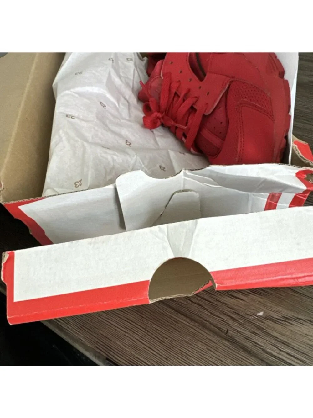 Nike Huarache Run GS University Red Youth Size 7Y Sneakers W/Box